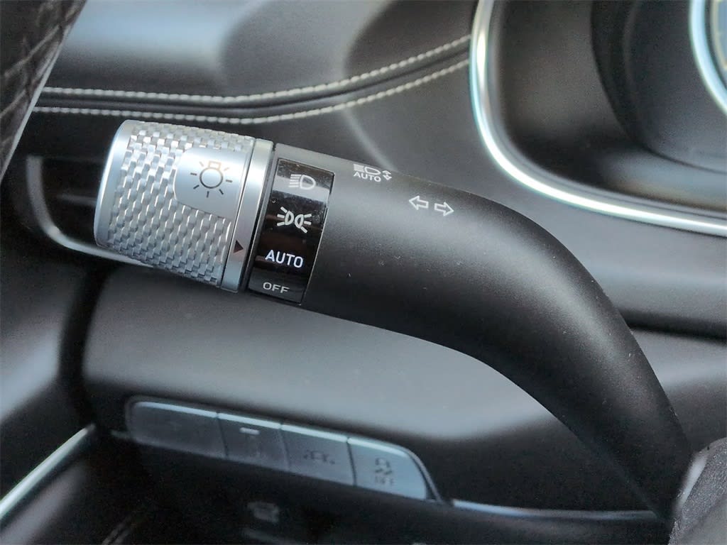 Thumbnail: 2021 Genesis GV80 - 15