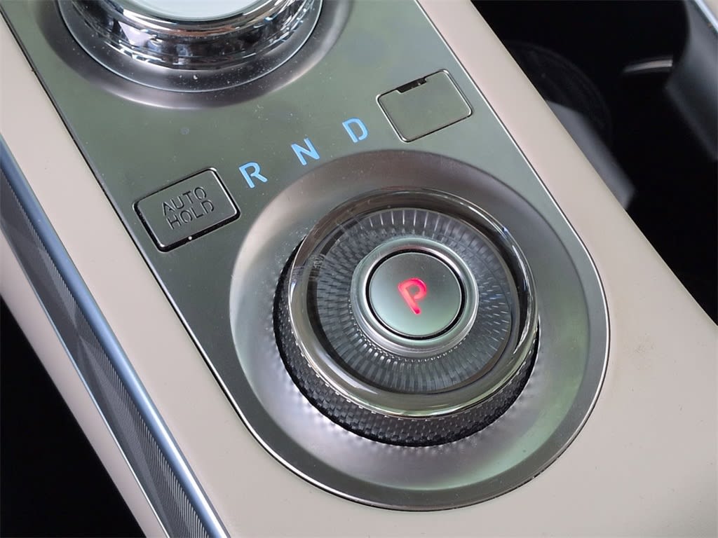 Thumbnail: 2022 Genesis GV70 - 38