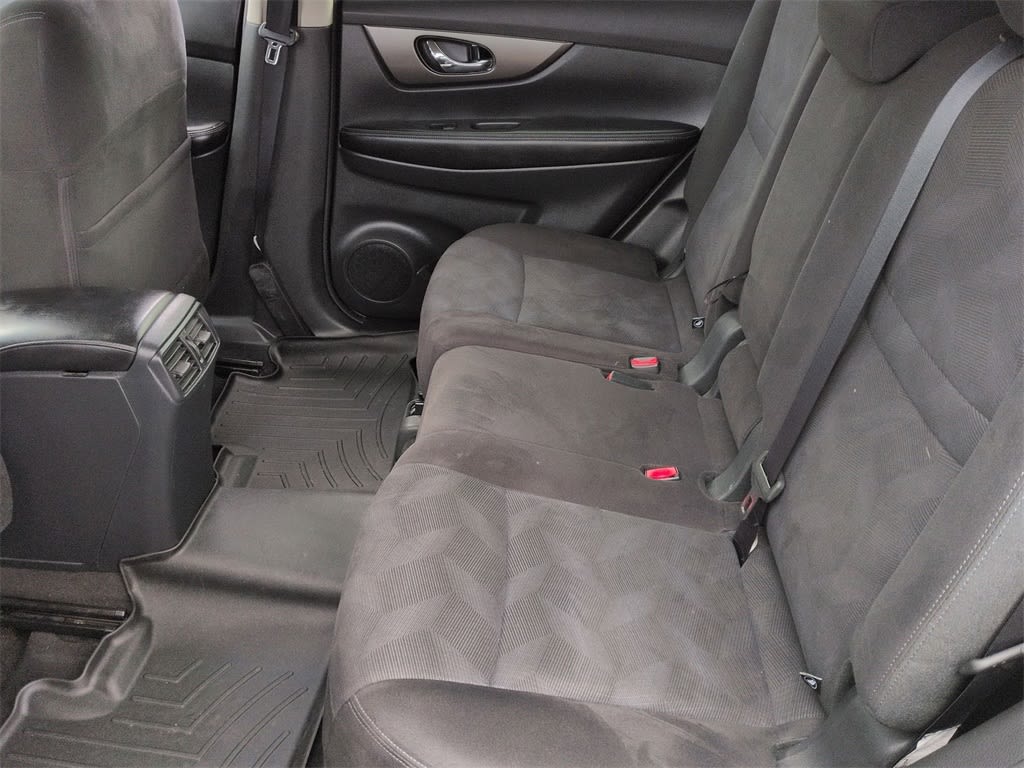 Thumbnail: 2015 Nissan Rogue - 12