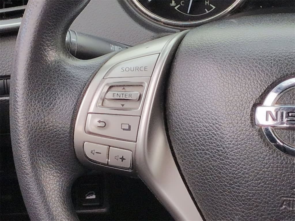 Thumbnail: 2015 Nissan Rogue - 30