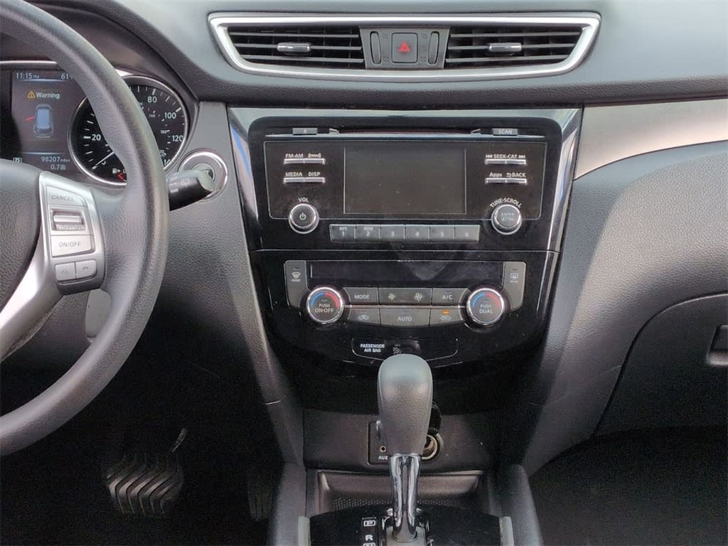 Thumbnail: 2015 Nissan Rogue - 14