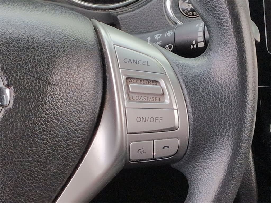 Thumbnail: 2015 Nissan Rogue - 31