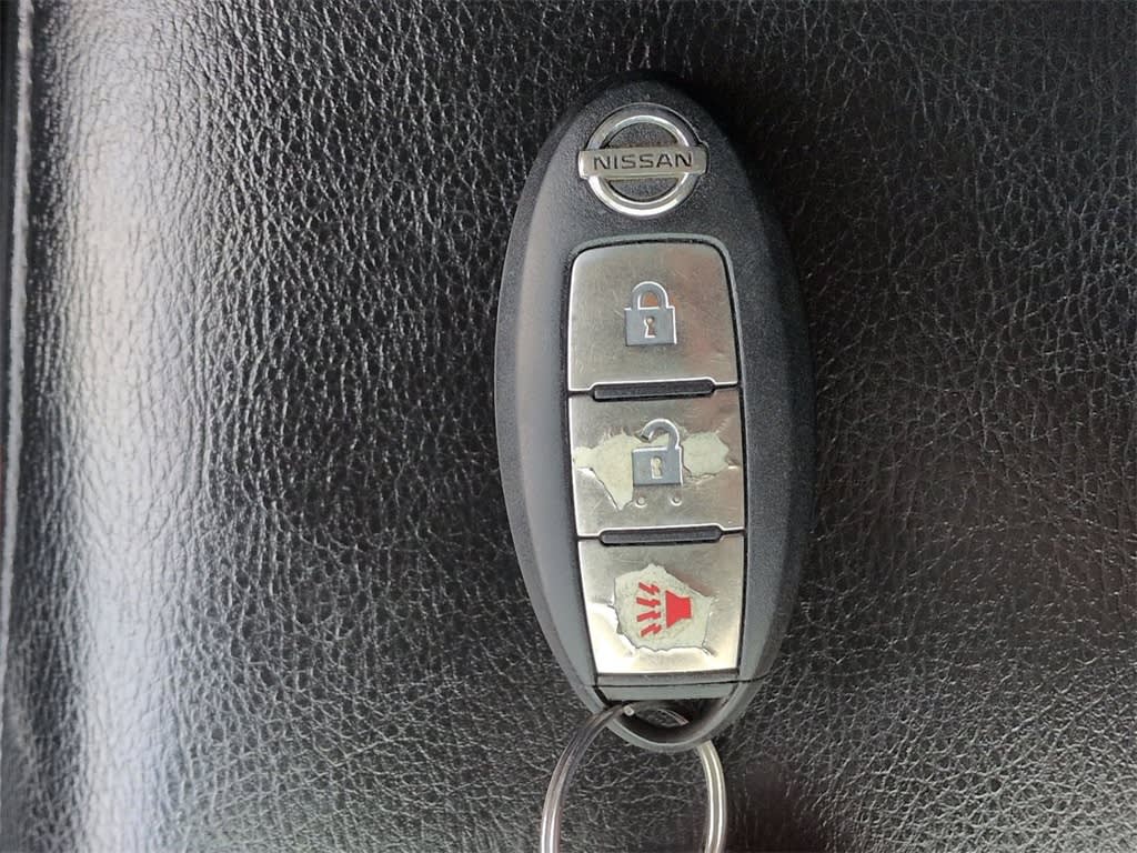 Thumbnail: 2015 Nissan Rogue - 18
