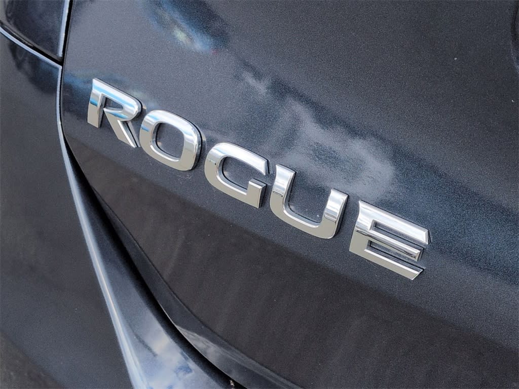 Thumbnail: 2015 Nissan Rogue - 26