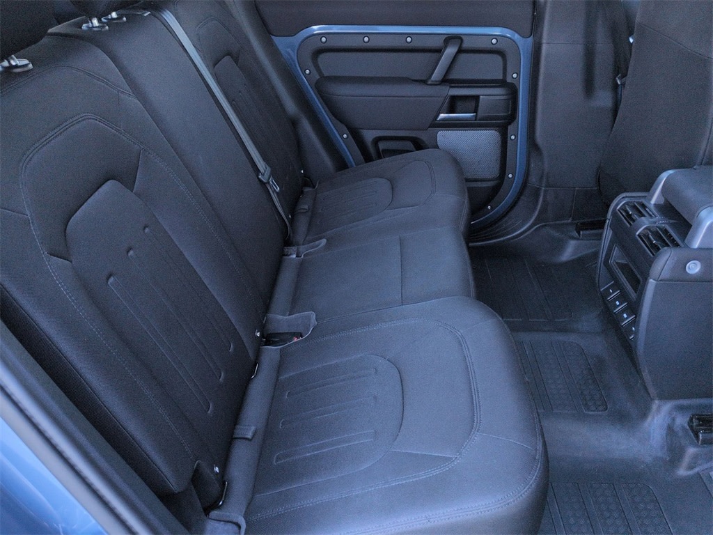 Thumbnail: 2020 Land Rover Defender - 28