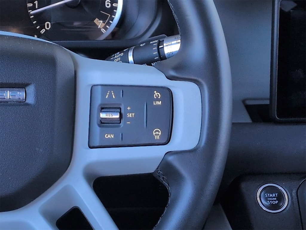 Thumbnail: 2020 Land Rover Defender - 33