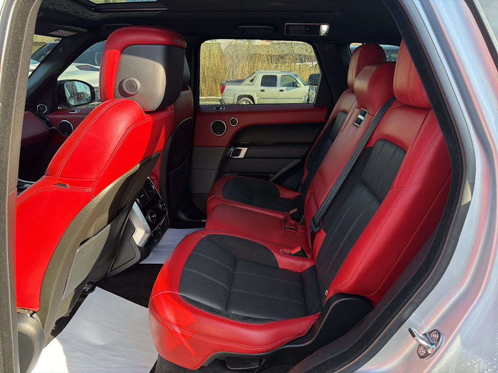 Thumbnail: 2019 Land Rover Range Rover Sport - 21