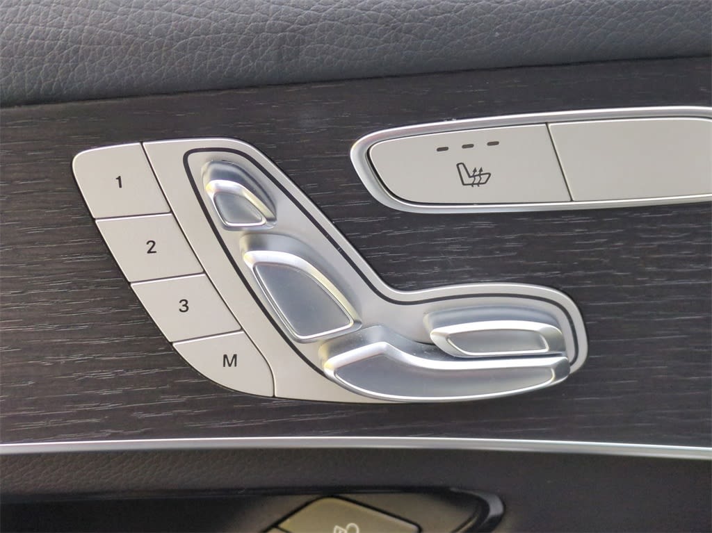 2021 Mercedes-Benz GLC 300 27