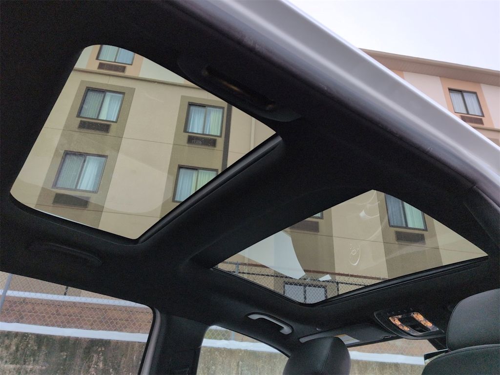 Thumbnail: 2022 Mercedes-Benz GLB - 29