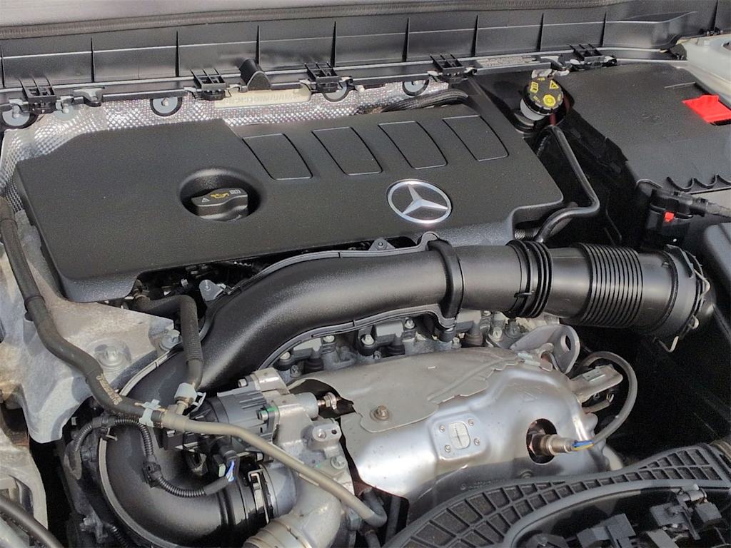 Thumbnail: 2022 Mercedes-Benz GLB - 9