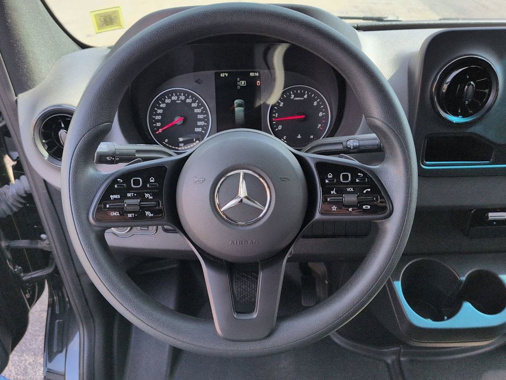 Thumbnail: 2023 Mercedes-Benz Sprinter - 10