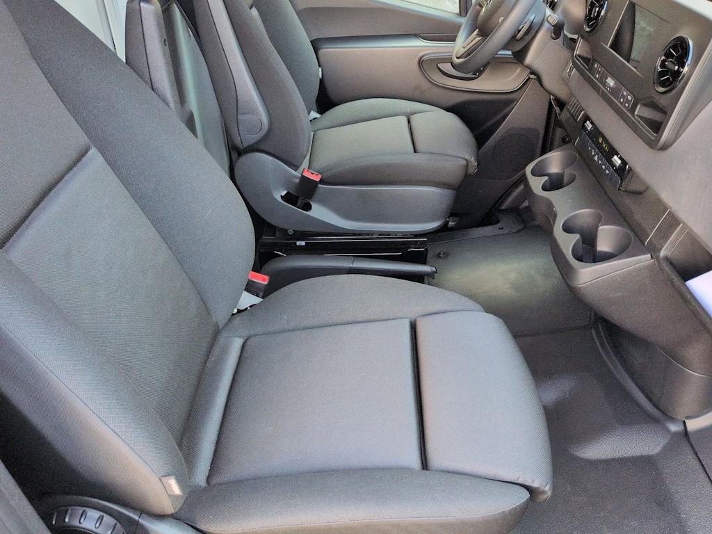 Thumbnail: 2023 Mercedes-Benz Sprinter - 12