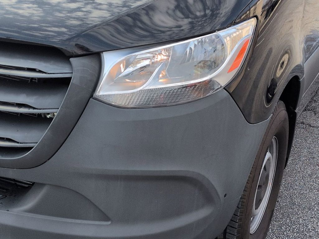 Thumbnail: 2023 Mercedes-Benz Sprinter - 22