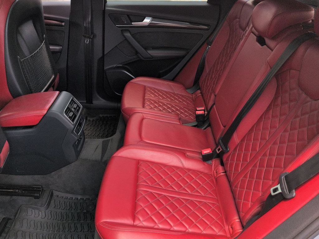 Thumbnail: 2019 Audi SQ5 - 13