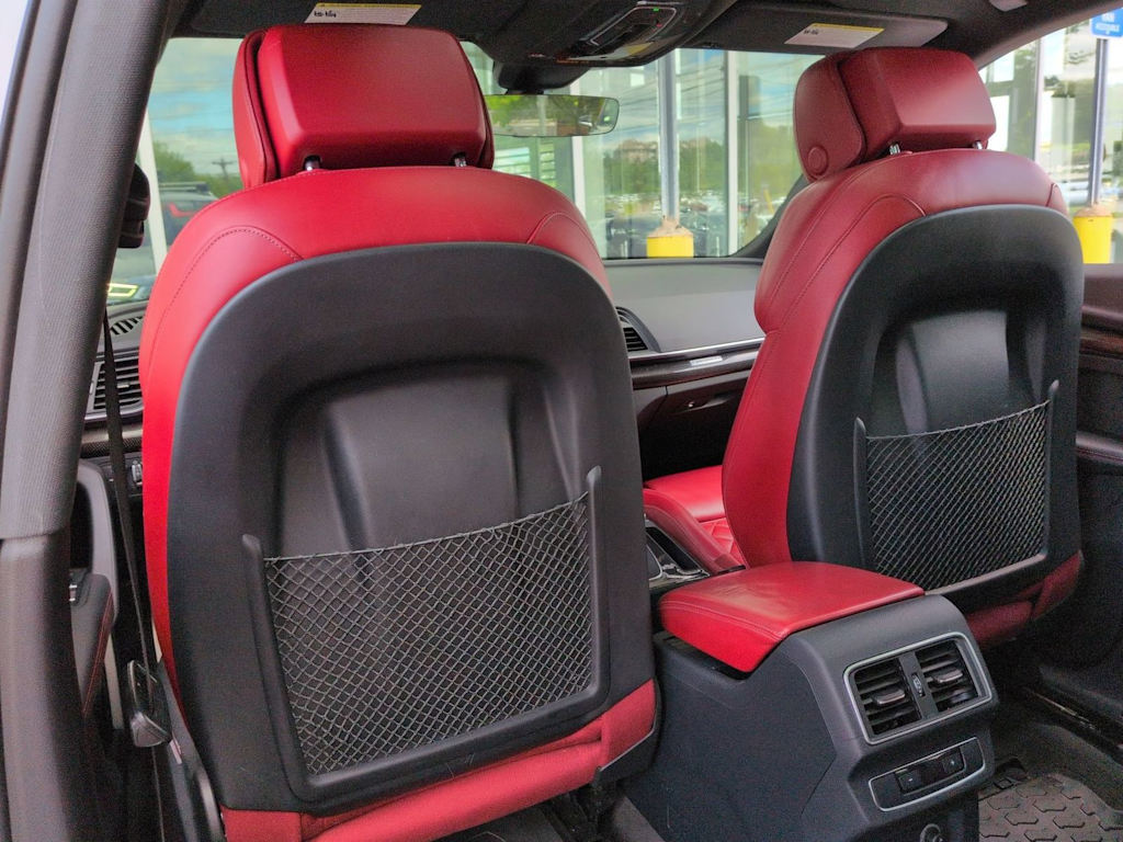 Thumbnail: 2019 Audi SQ5 - 12
