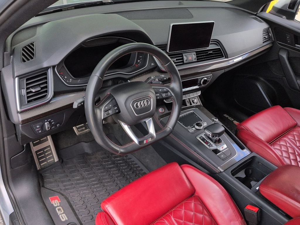 Thumbnail: 2019 Audi SQ5 - 2