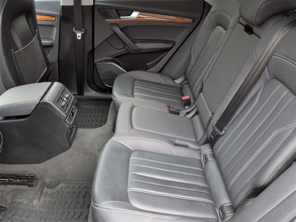 Thumbnail: 2021 Audi Q5 - 13