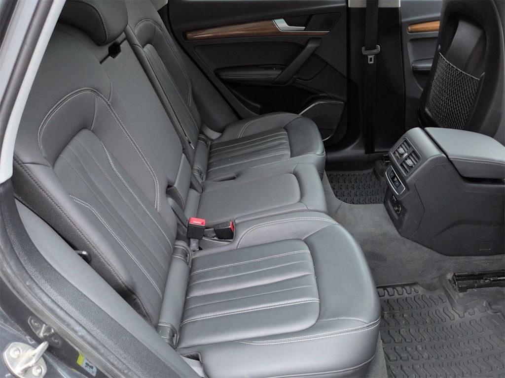 Thumbnail: 2021 Audi Q5 - 30