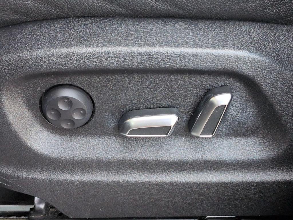 Thumbnail: 2014 Audi Q5 - 28