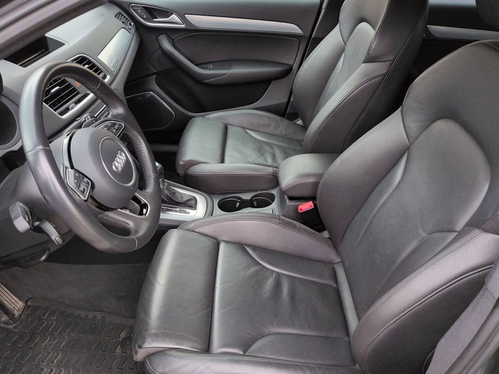 Thumbnail: 2018 Audi Q3 - 10