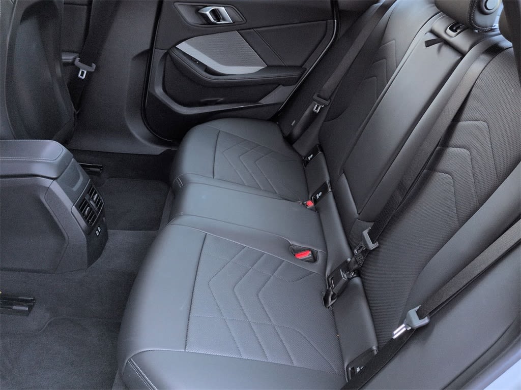 Thumbnail: 2025 BMW 2 Series - 27