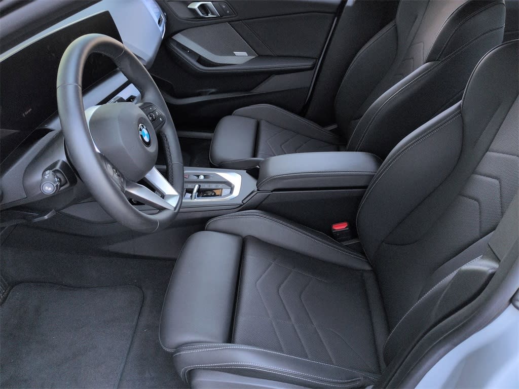 Thumbnail: 2025 BMW 2 Series - 11