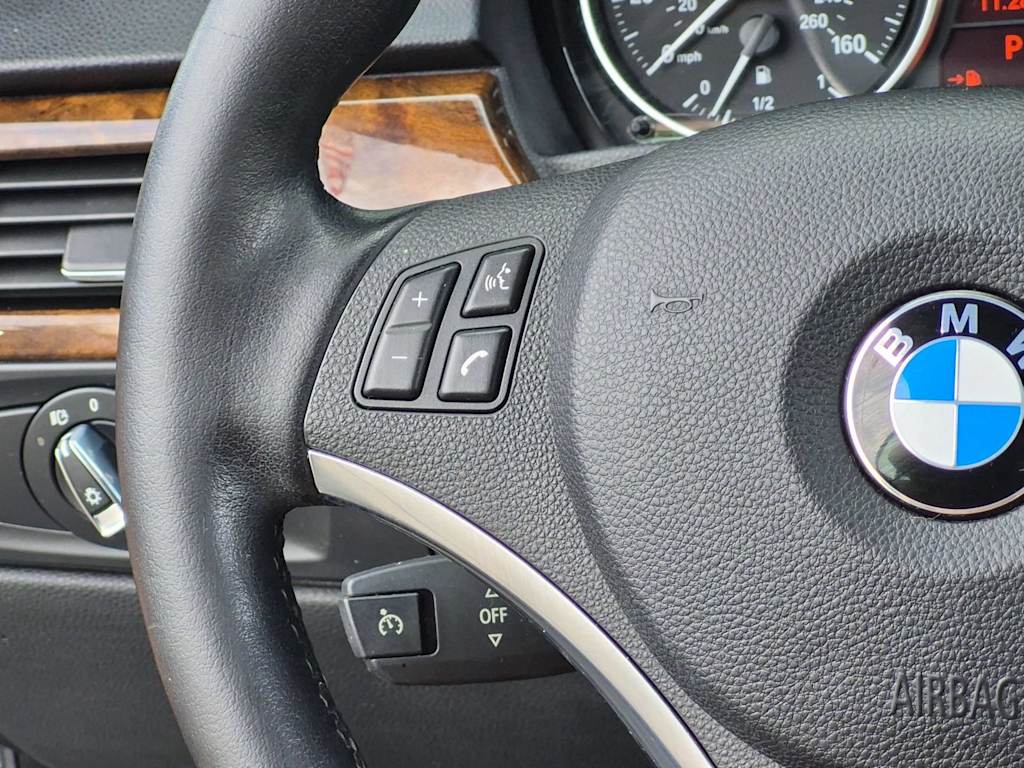 Thumbnail: 2013 BMW 3 Series - 30