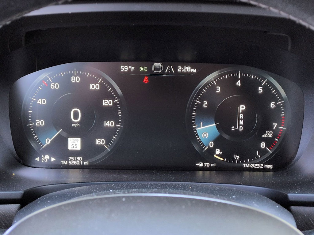 Thumbnail: 2018 Volvo V90 - 17