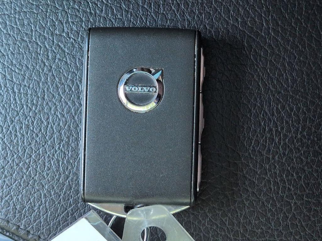 Thumbnail: 2018 Volvo V90 - 19