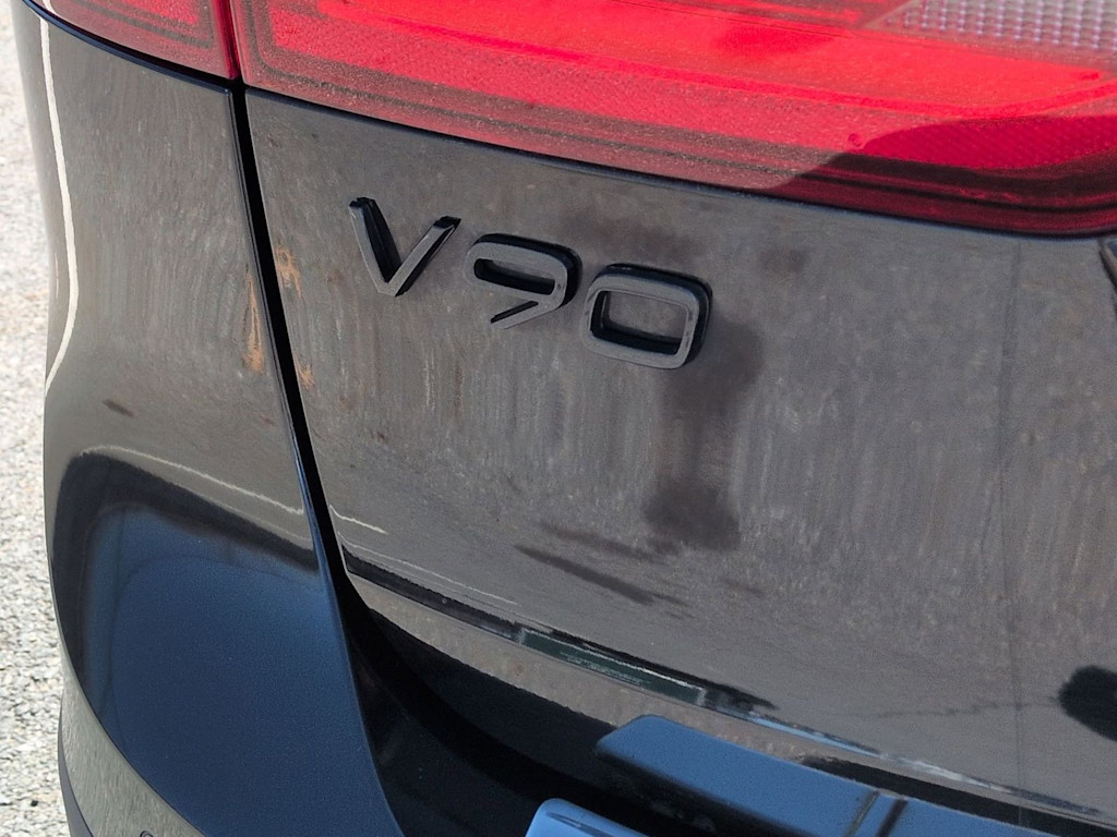 Thumbnail: 2018 Volvo V90 - 26
