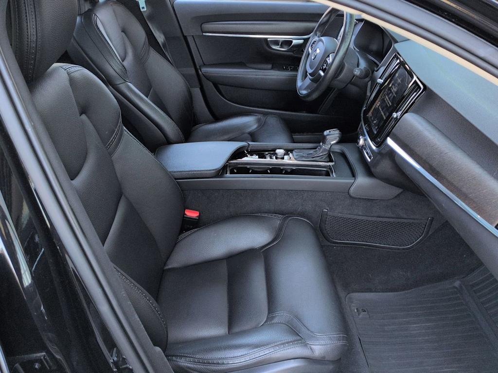 Thumbnail: 2018 Volvo V90 - 12