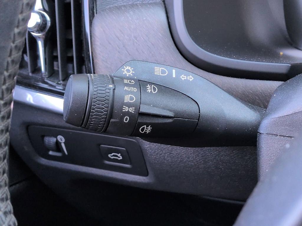 Thumbnail: 2018 Volvo V90 - 35