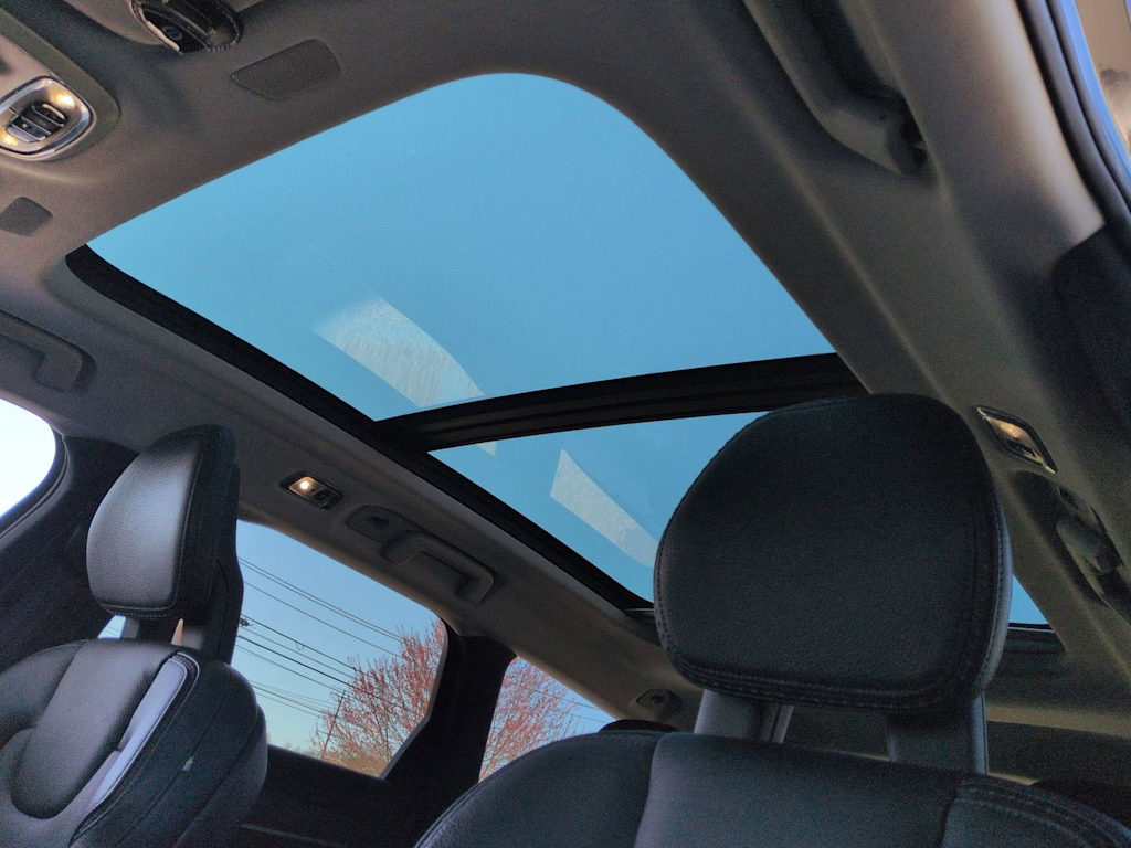 Thumbnail: 2018 Volvo V90 - 28