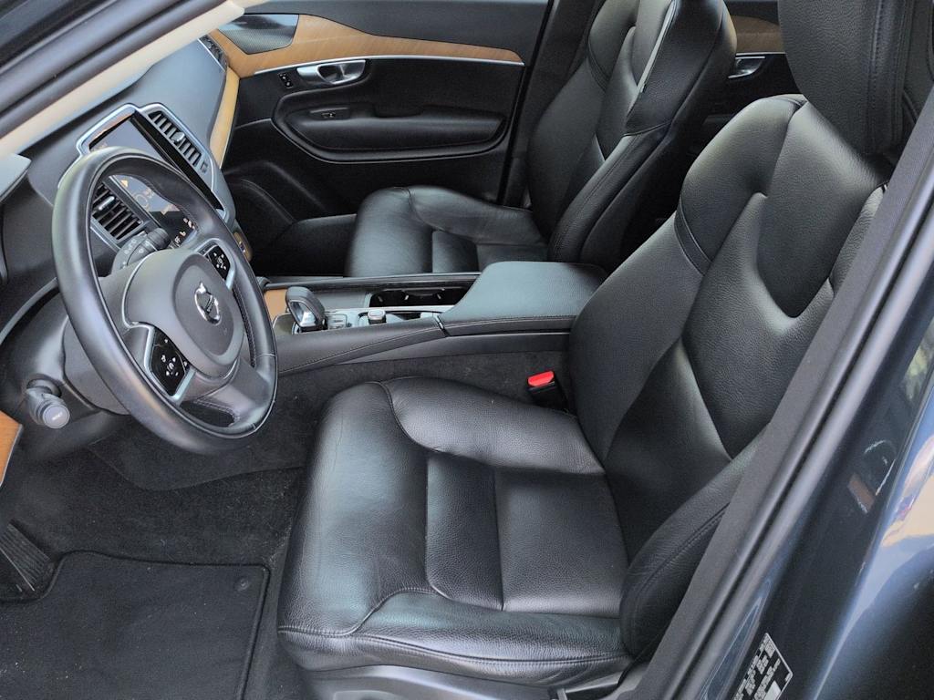 Thumbnail: 2022 Volvo XC90 - 10