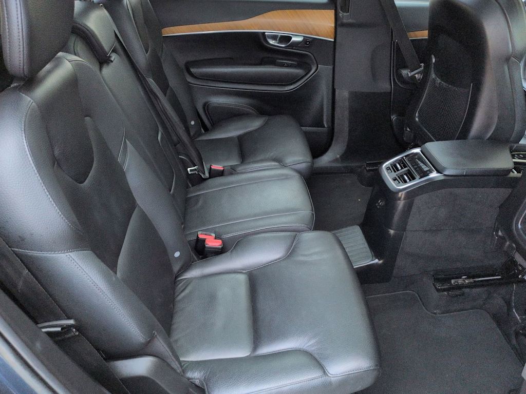 Thumbnail: 2022 Volvo XC90 - 30