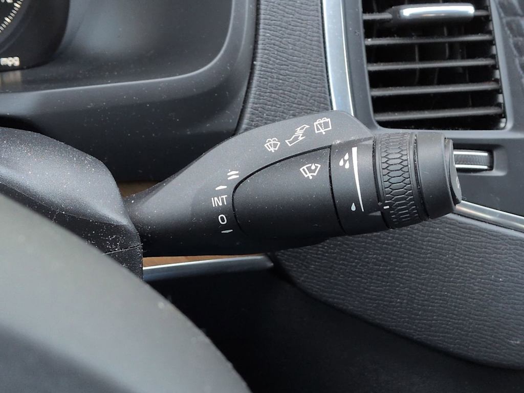 Thumbnail: 2022 Volvo XC90 - 34