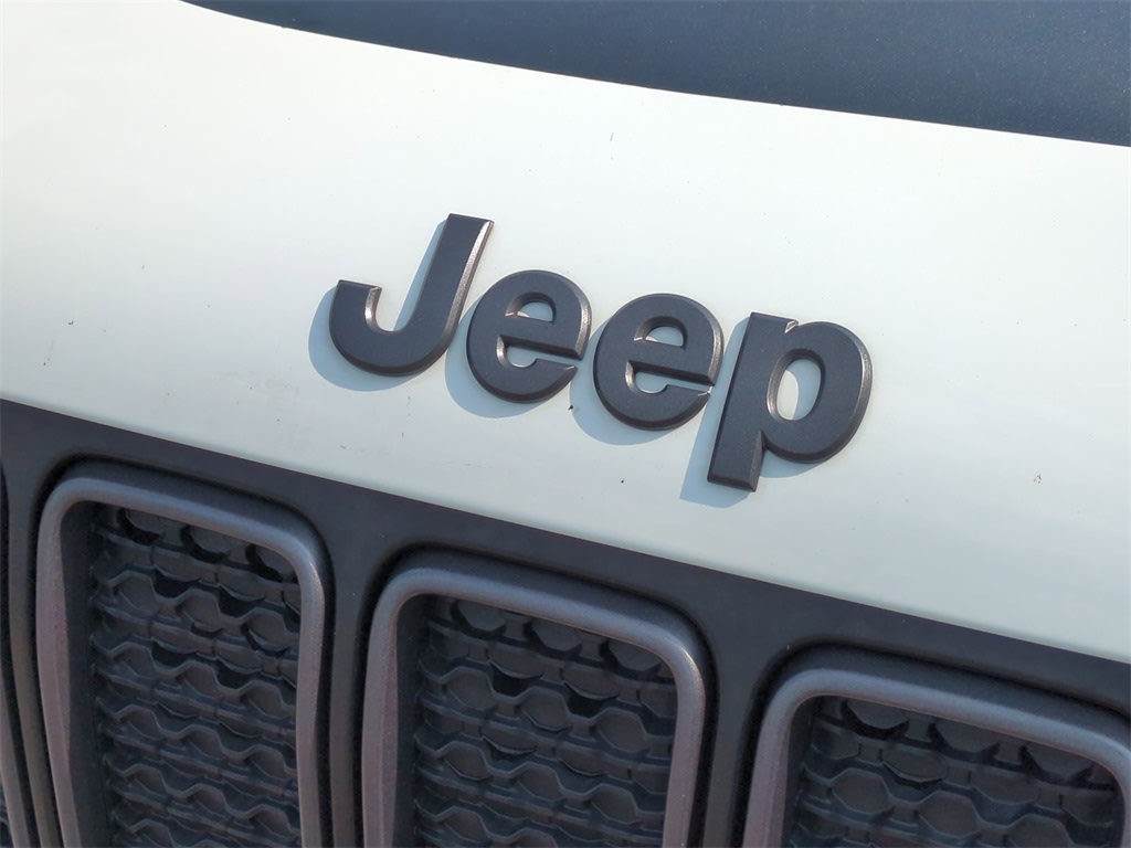 Thumbnail: 2021 Jeep Renegade - 7