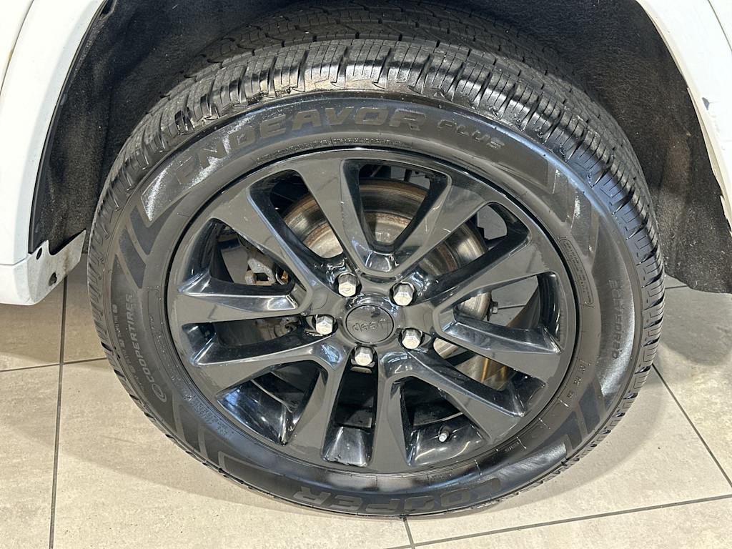 Thumbnail: 2019 Jeep Grand Cherokee - 8