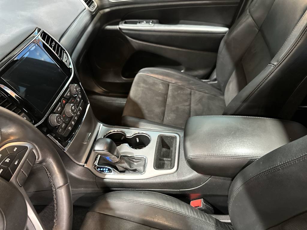 Thumbnail: 2020 Jeep Grand Cherokee - 33