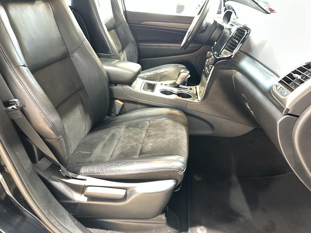 Thumbnail: 2020 Jeep Grand Cherokee - 32