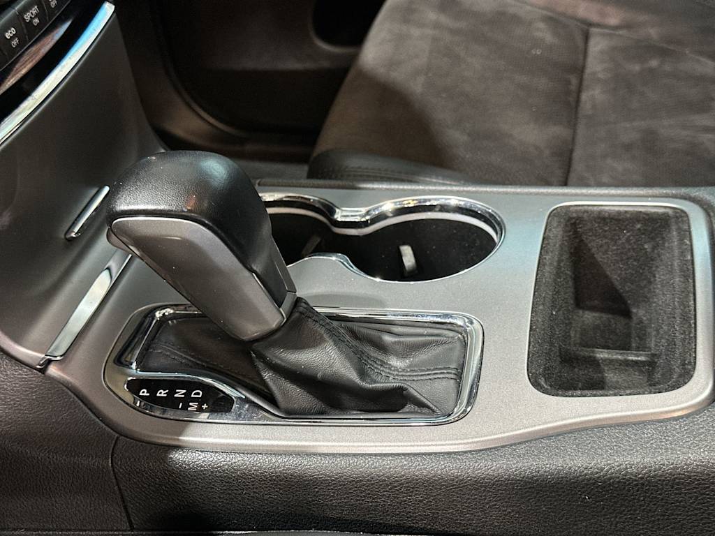 Thumbnail: 2020 Jeep Grand Cherokee - 15