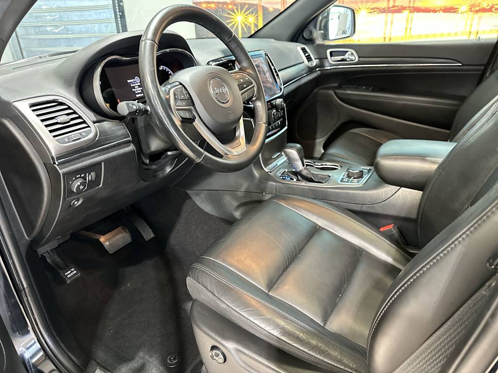 Thumbnail: 2020 Jeep Grand Cherokee - 11
