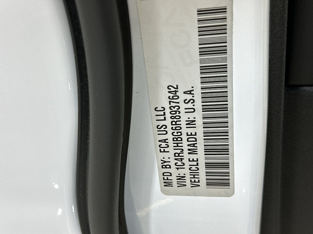 Thumbnail: 2024 Jeep Grand Cherokee - 19