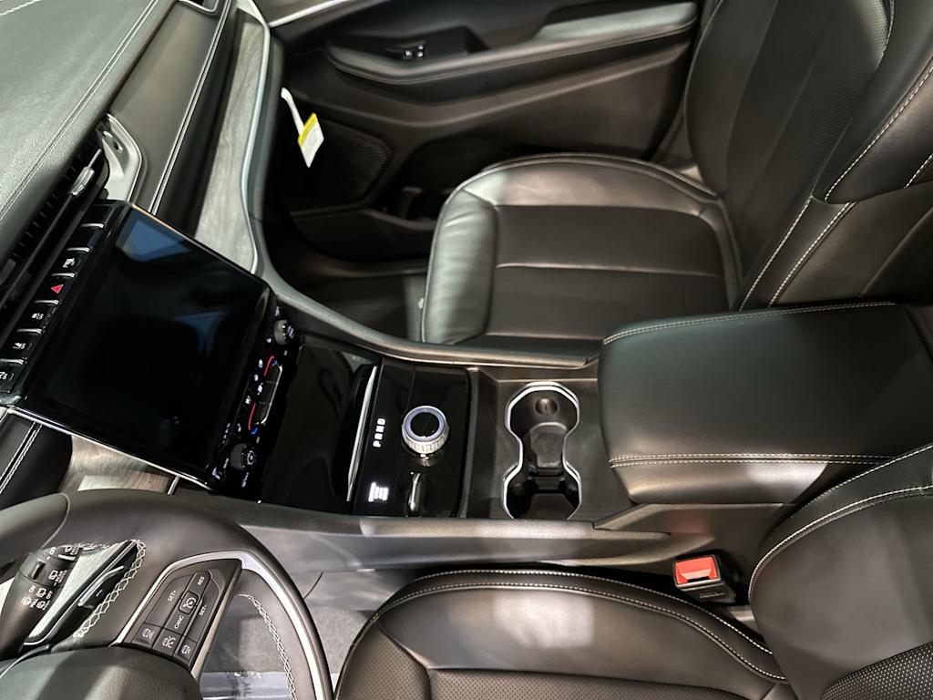 Thumbnail: 2024 Jeep Grand Cherokee - 15