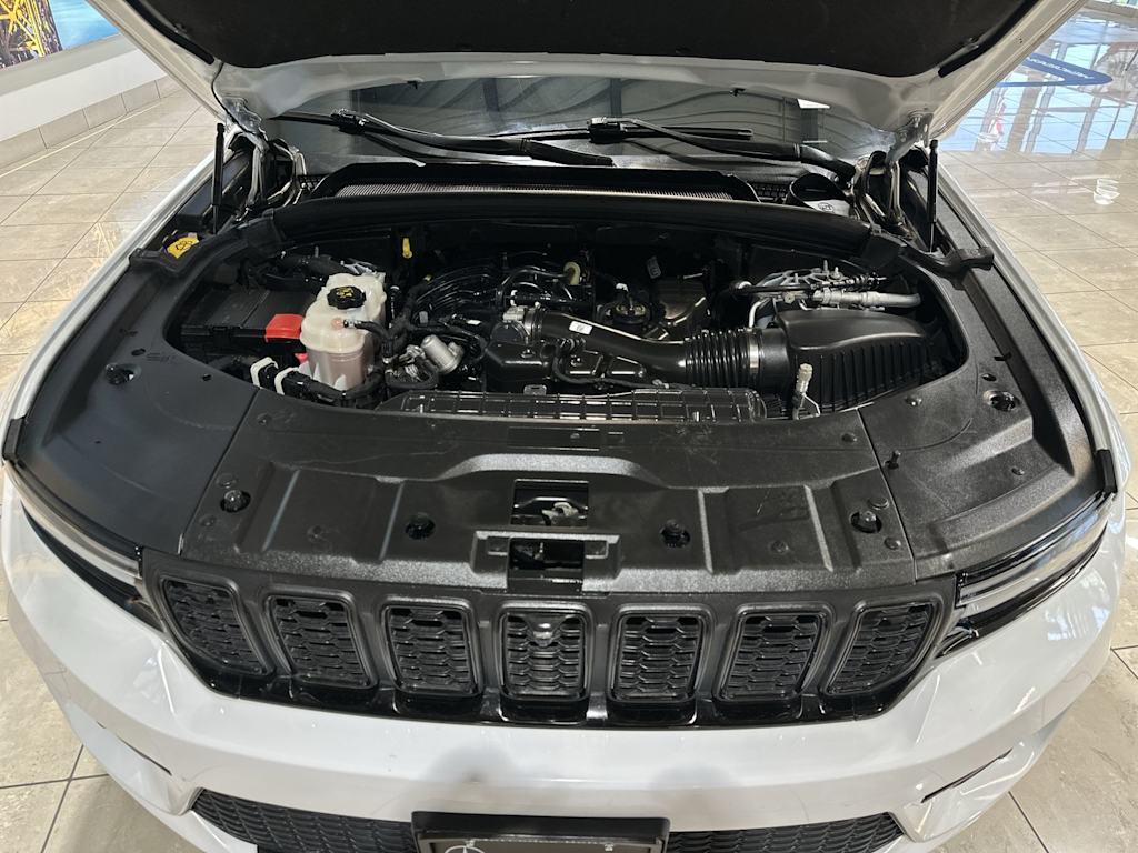 Thumbnail: 2024 Jeep Grand Cherokee - 9