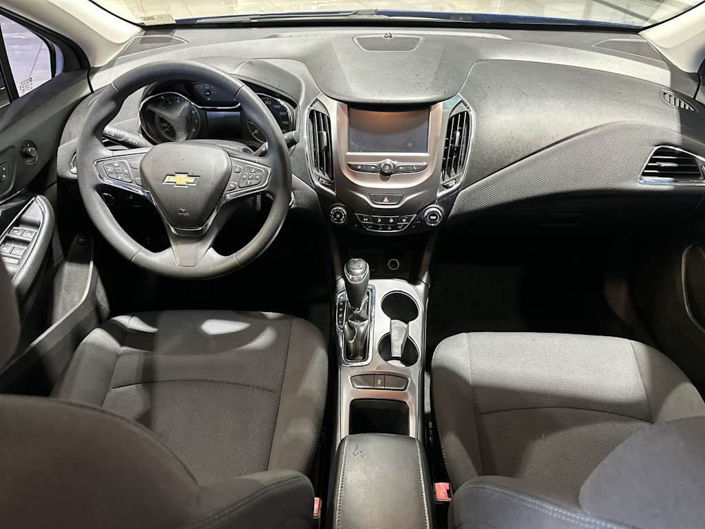 Thumbnail: 2017 Chevrolet Cruze - 2