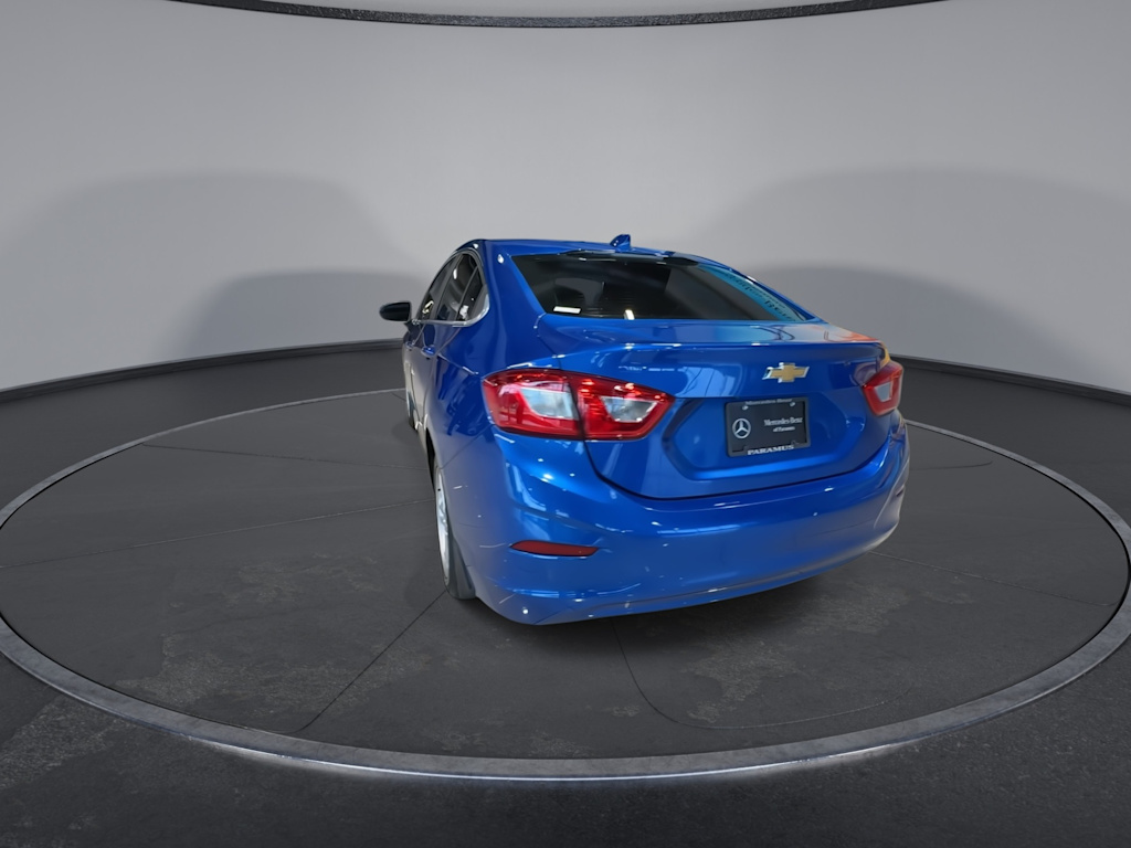 Thumbnail: 2017 Chevrolet Cruze - 7