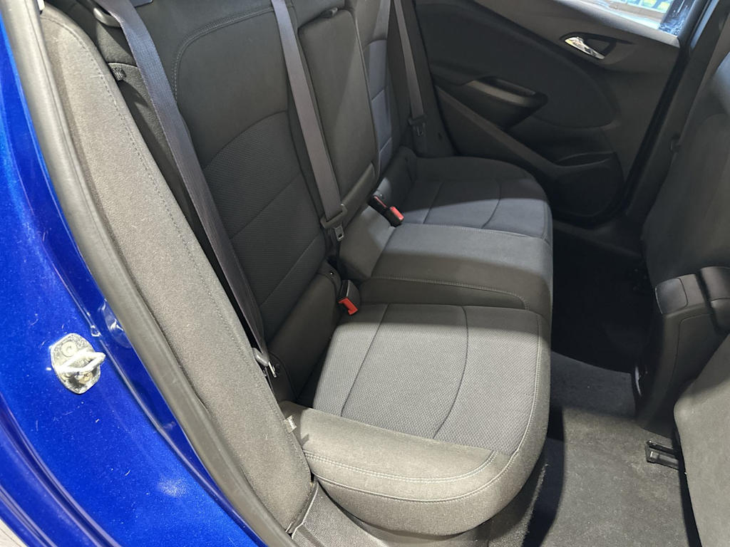 Thumbnail: 2017 Chevrolet Cruze - 30