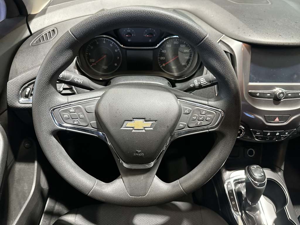 Thumbnail: 2017 Chevrolet Cruze - 10