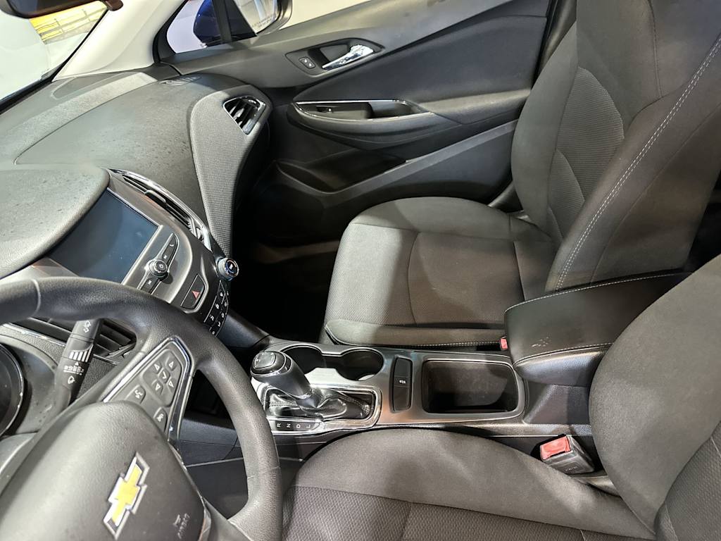 Thumbnail: 2017 Chevrolet Cruze - 32